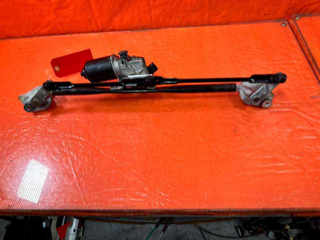 10 16 HYUNDAI GENESIS COUPE WINDSHIELD WIPER MOTOR W/ LINKAGE COMPLETE OEM 3026