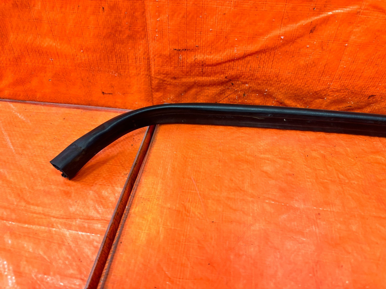02 05 HONDA CIVIC SI EP3 HATCH DOOR TO CHASSIS OPEN TRIM WEATHER STRIP OEM #3065