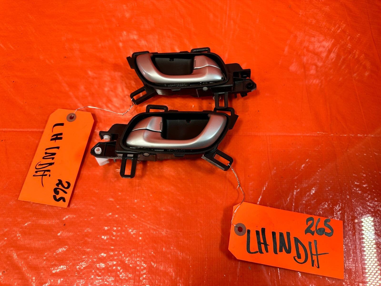 12 15 HONDA CIVIC SI 2D COUPE   LEFT AND RIGHT INTERIOR DOOR HANDLES W/ TRIM 26511