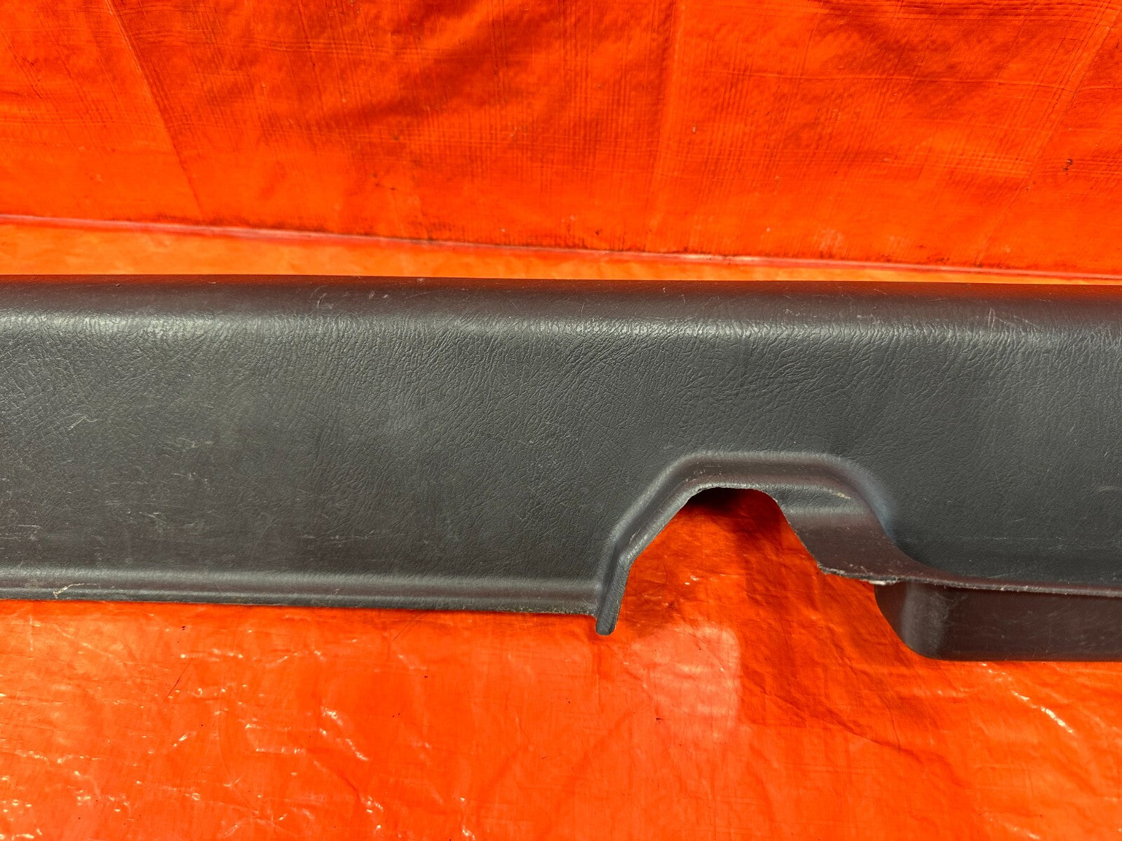 96 00 HONDA CIVIC COUPE   LEFT AND RIGHT FLOOR PILLARS SCUFF PLATES GRAY OEM 27410