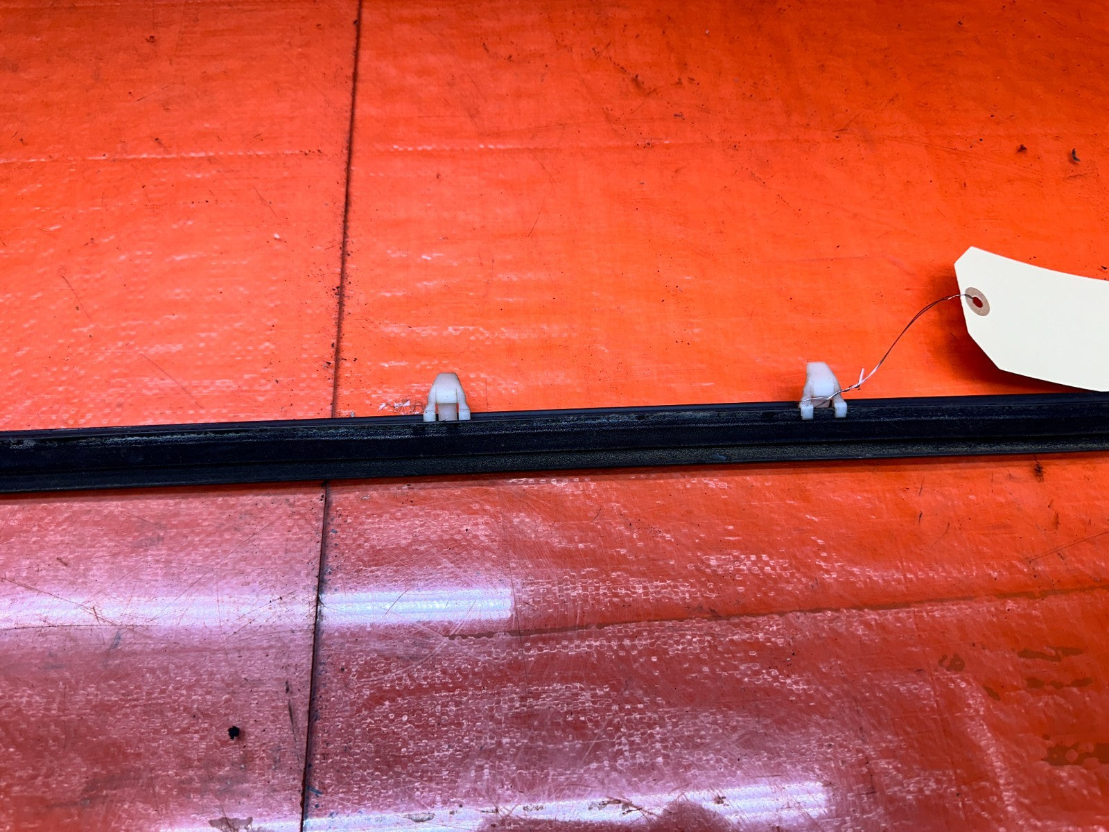 94 01 ACURA INTEGRA 2D RIGHT PASSENGER DOOR WINDOW GLASS TRIM OEM #33110