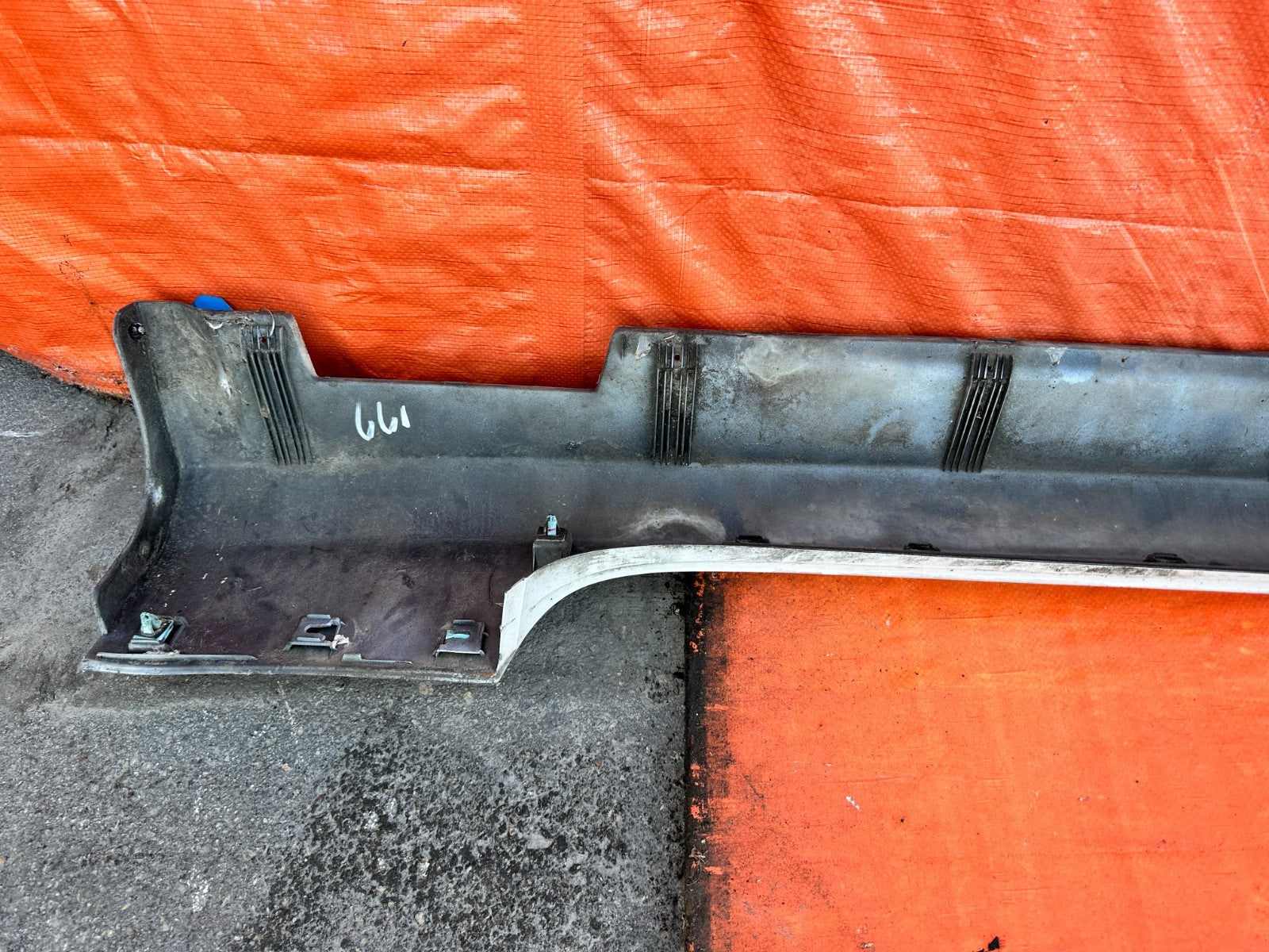 10 16 HYUNDAI GENESIS COUPE DRIVER LEFT SIDE SKIRT ROCKER MOLDING TRIM OEM 32517