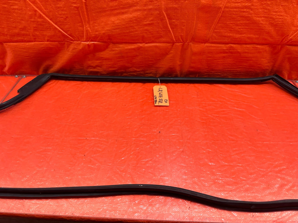 14 20 INFINITI Q50   DRIVER LEFT REAR DOOR   WEATHER STRIP TRIM SEAL GASKET #1317