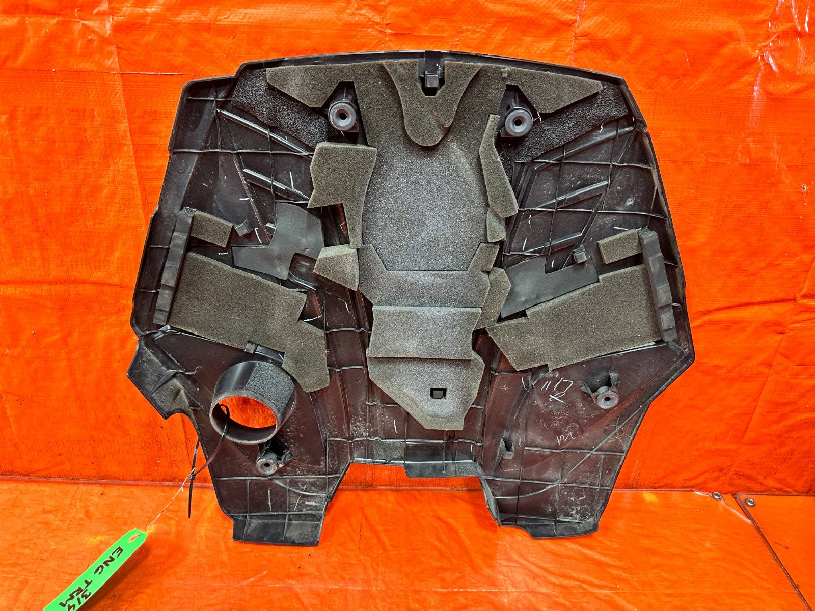 16 18 Q50 / 17 18 Q60   ENGINE MOTOR VALVE COVER PLASTIC TRIM SHROUD   OEM #3141