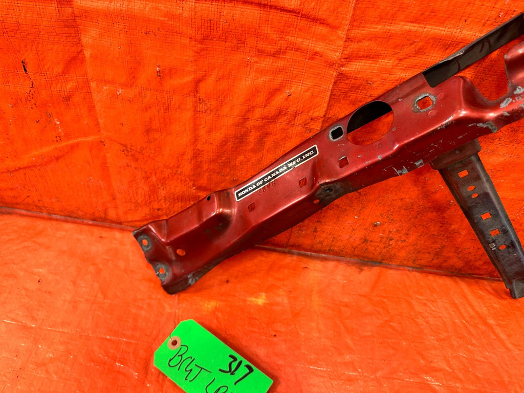 90 91 HONDA CIVIC HATCHBACK   CENTER RADIATOR SUPPORT T BRACKET   OEM 3173