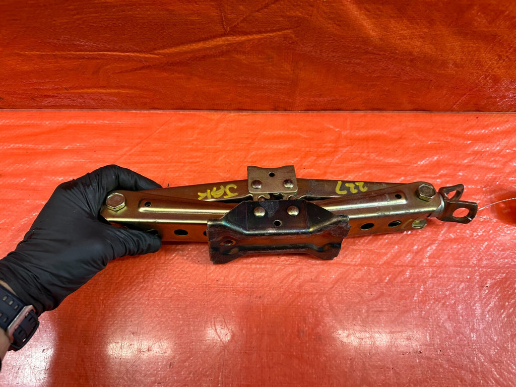 92 00 HONDA CIVIC   SPARE TIRE PANTOGRAPH / SCISSOR JACK   OEM #2277