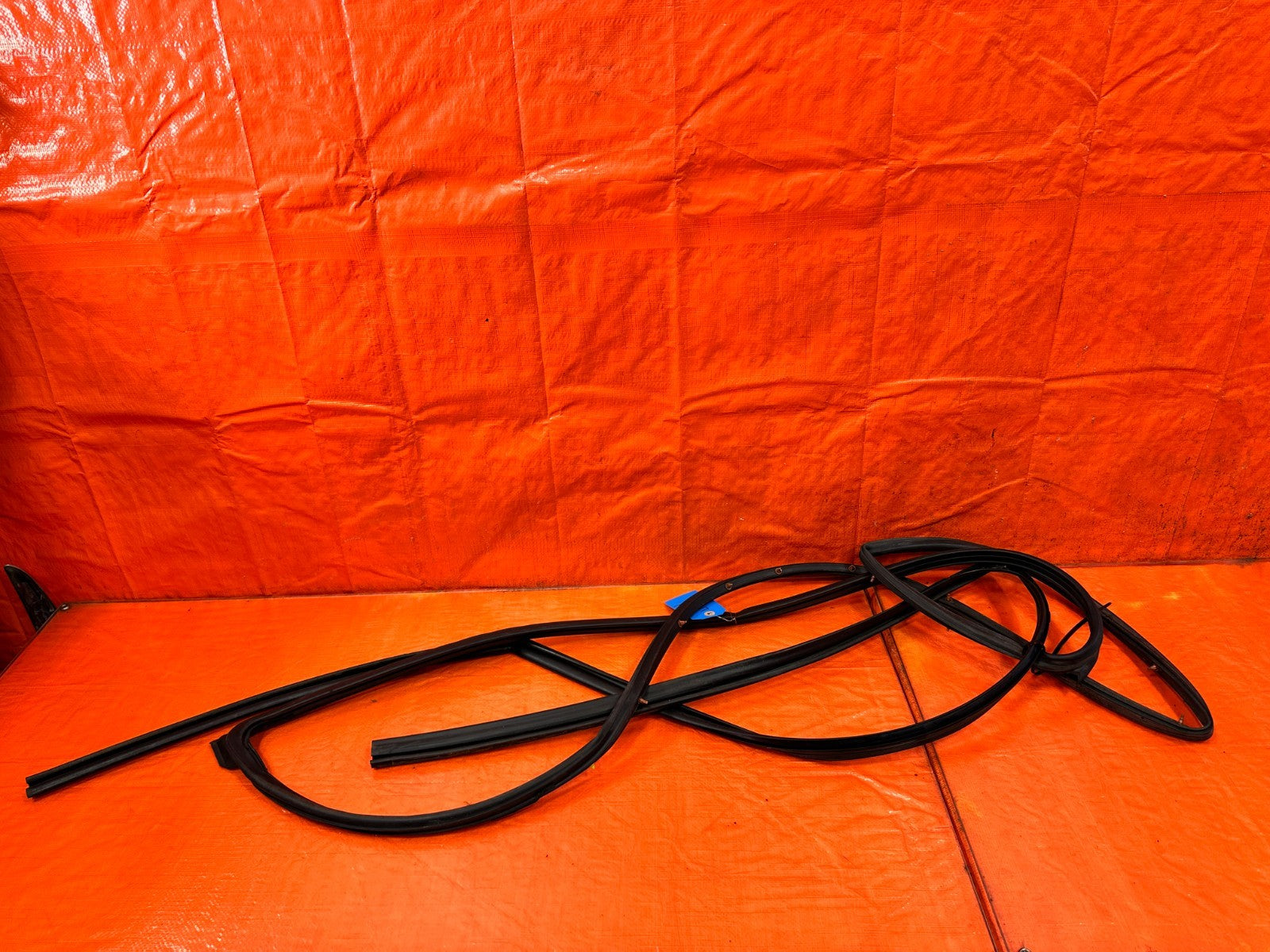 09 14 ACURA TSX   DRIVER LEFT FRONT   WEATHER STRIP TRIM & RUN CHANNEL OEM 3210