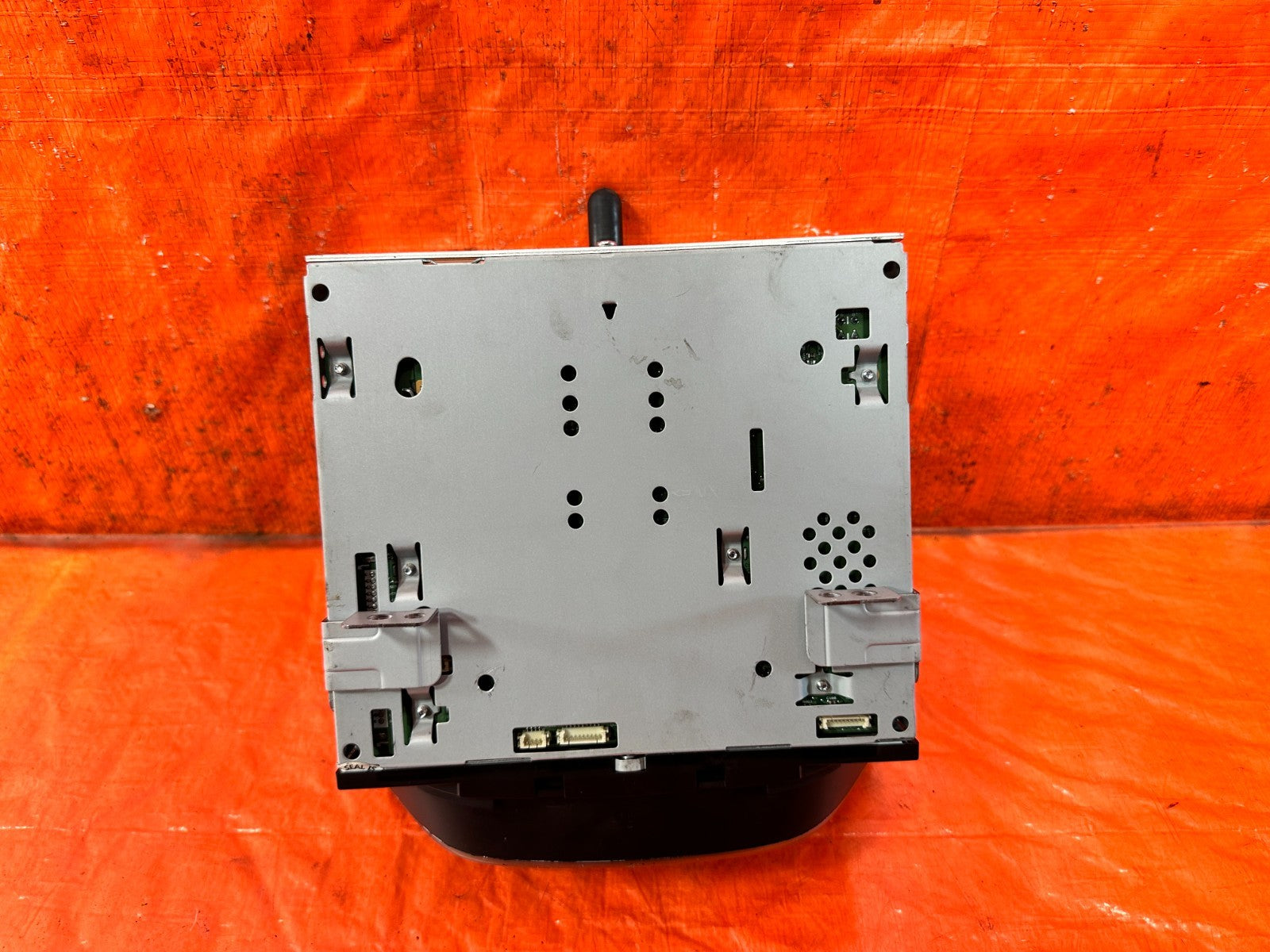 13 16 HYUNDAI GENESIS COUPE   AM FM RADIO STEREO CD PLAYER   96170 2MAD0YHG7