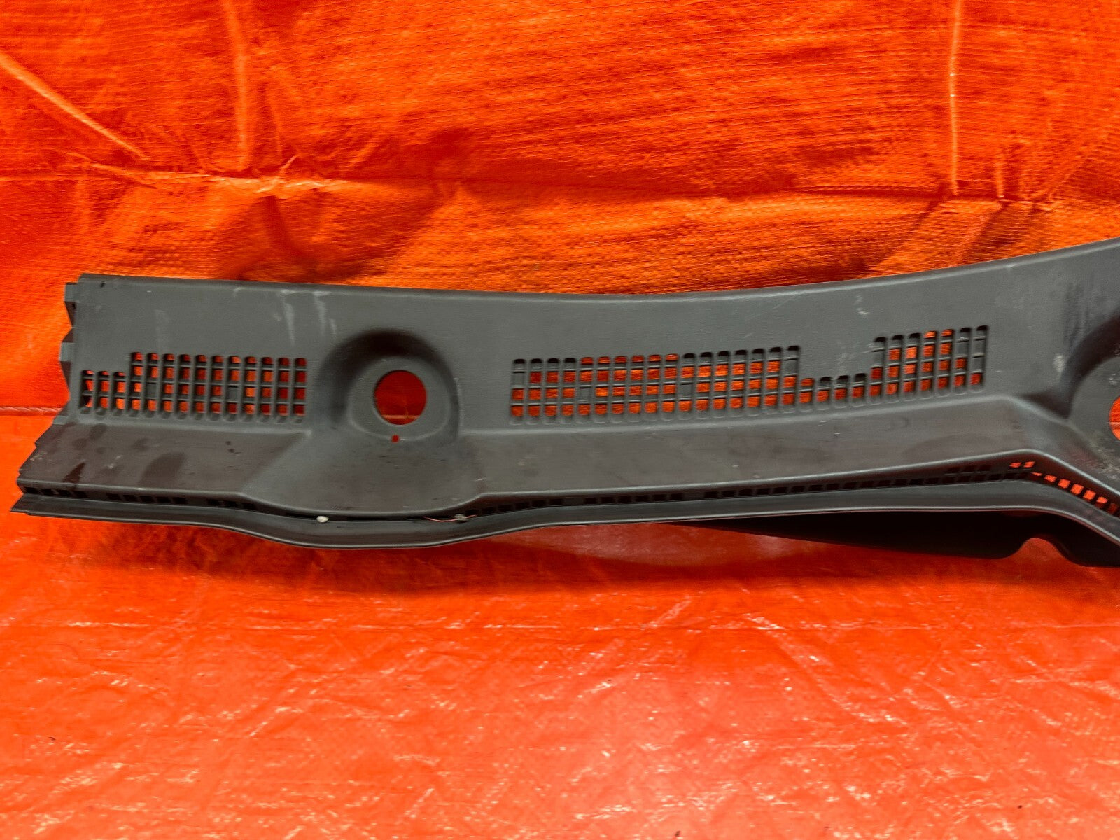02 05 HONDA CIVIC SI EP3 HATCH   WIPER COWL TRIM   DRIVER LEFT SIDE OEM #2135