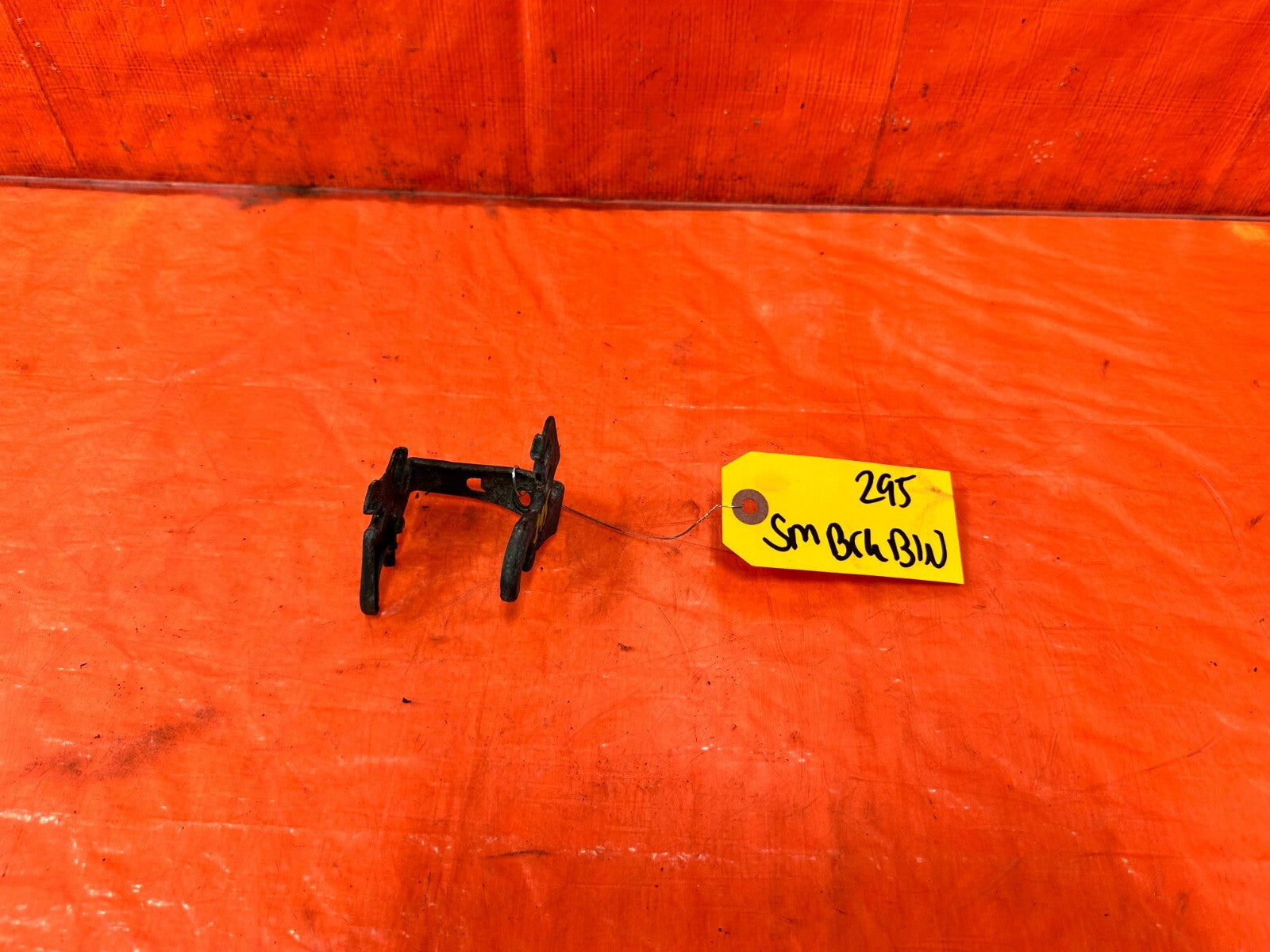 93 97 HONDA DEL SOL   BRAKE BOOSTER LINE BRACKET   OEM FACTORY OE #2950