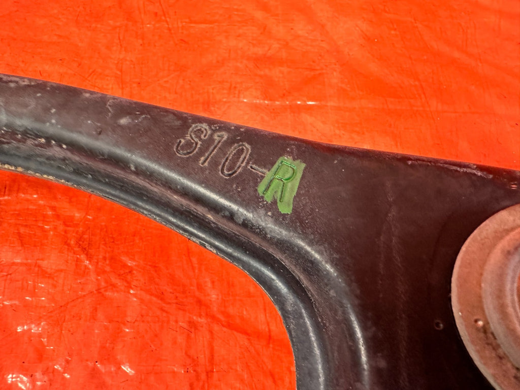 97 01 HONDA CR V CRV   PASSENGER RIGHT FRONT UPPER CONTROL ARM   OEM #3013