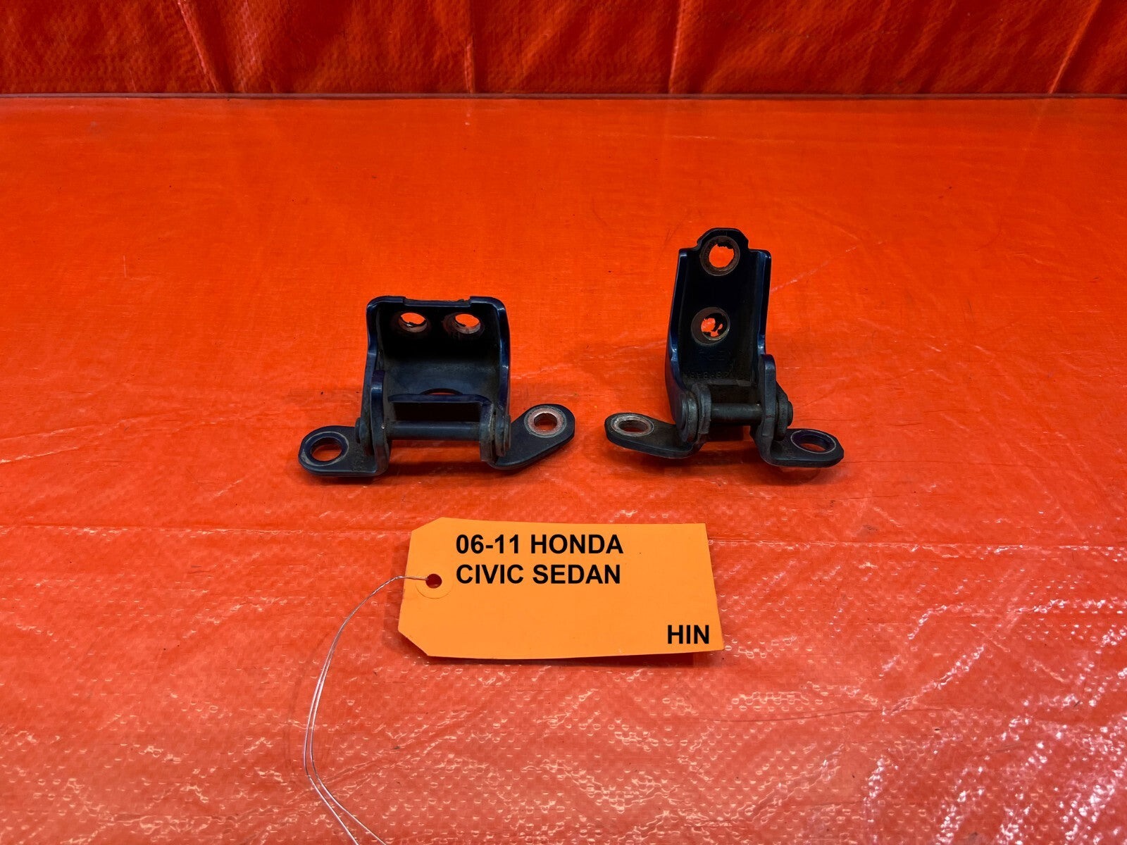 06 11 CIVIC 4D SEDAN   PASSENGER RIGHT REAR DOOR HINGE SET UPPER LOWER   OEM 2030