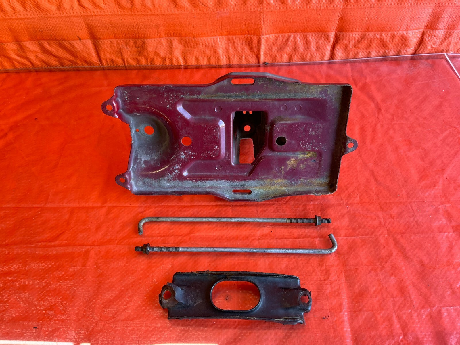 INTEGRA CIVIC DEL SOL   BATTERY TRAY W/ ALL HARDWARE AND TIE DOWN COMPLETE   OEM6