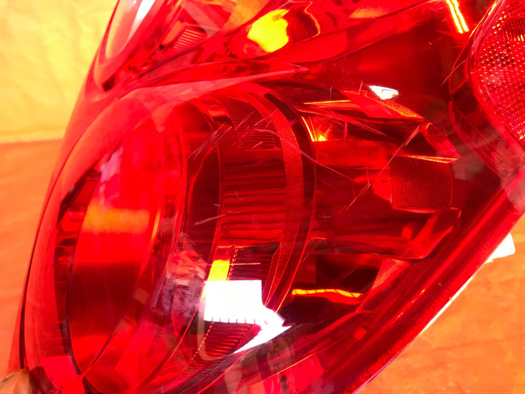 OEM 2013 2014 2015 CHEVROLET EQUINOX PASSENGER RIGHT TAIL LIGHT LAMP 13 14 15 3