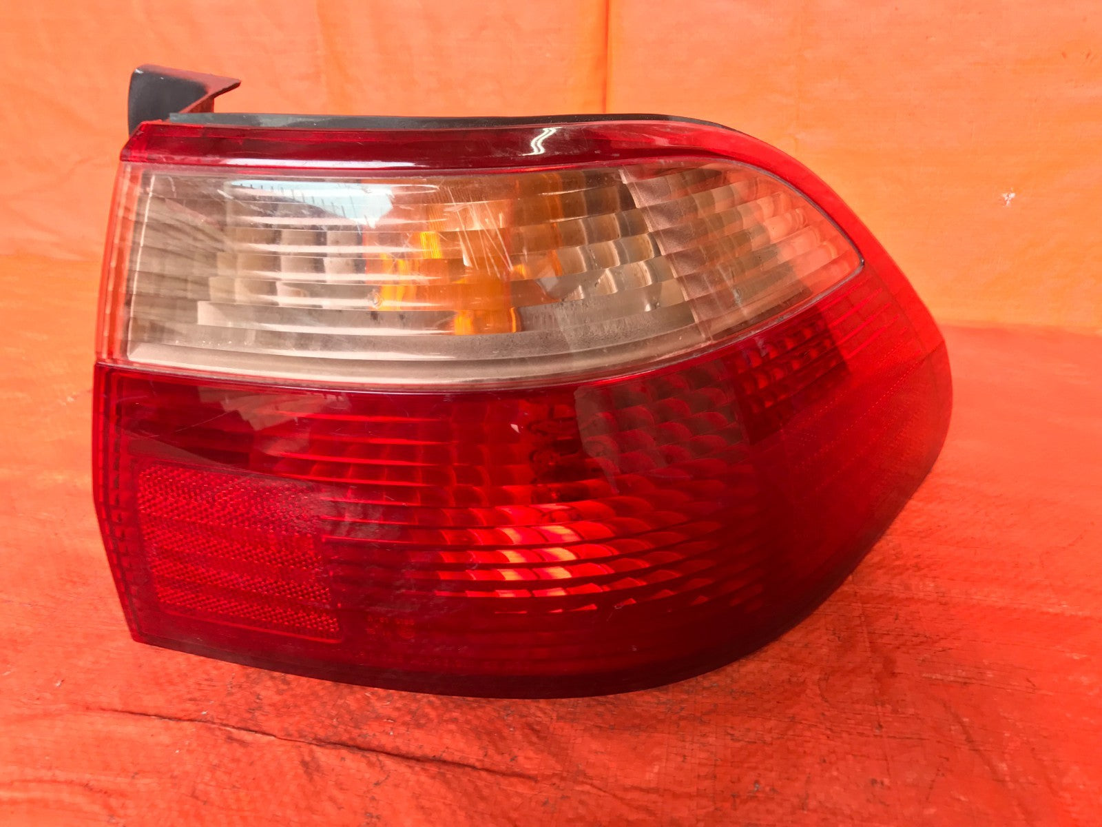 OEM 1998 98 HONDA ACCORD SEDAN PASSENGER RIGHT OUTER TAIL LIGHT LAMP R RH 4 4D2