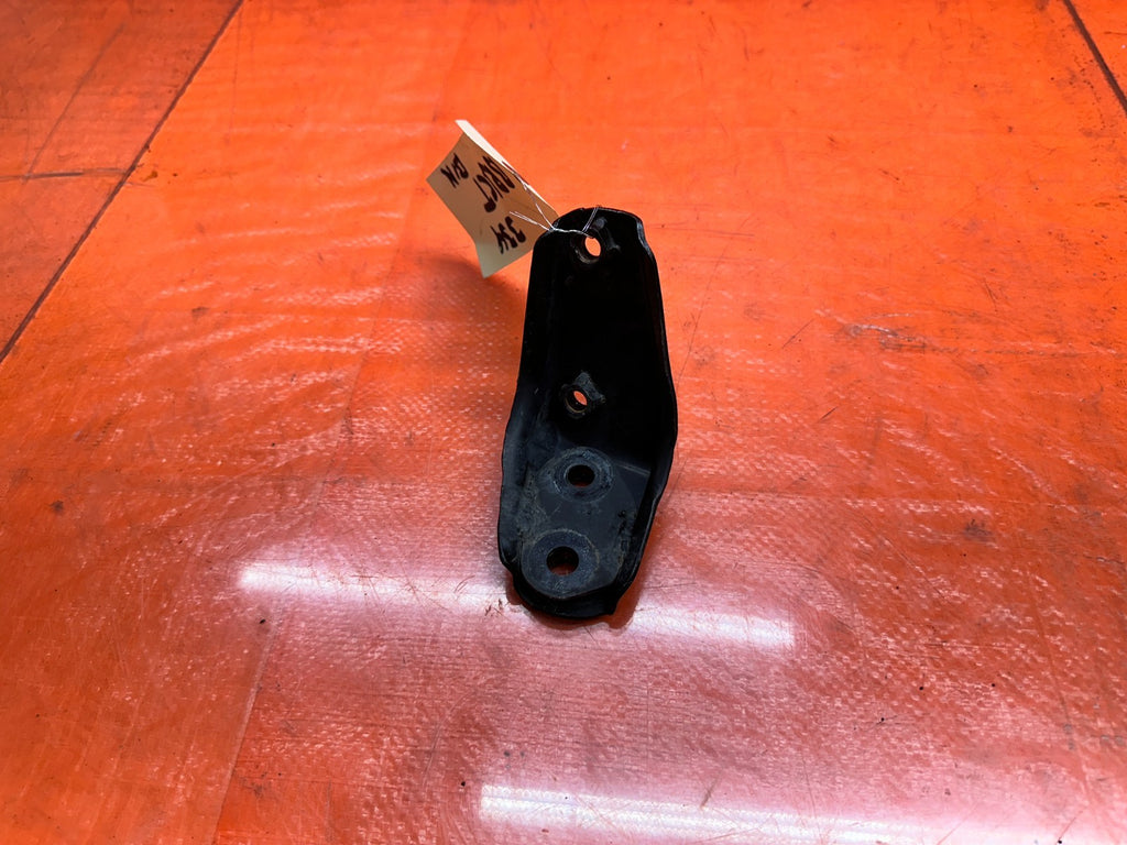 13 15 HONDA CIVIC SI 4D 2.4L REAR SWAY STABILIZER BAR MOUNTING BRACKET OEM #3344