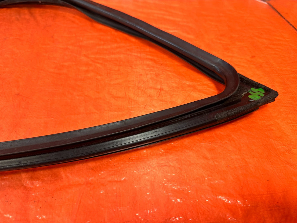 04 08 ACURA TSX LEFT DRIVER FRONT DOOR WINDOW GLASS RUN CHANNEL OEM #3307