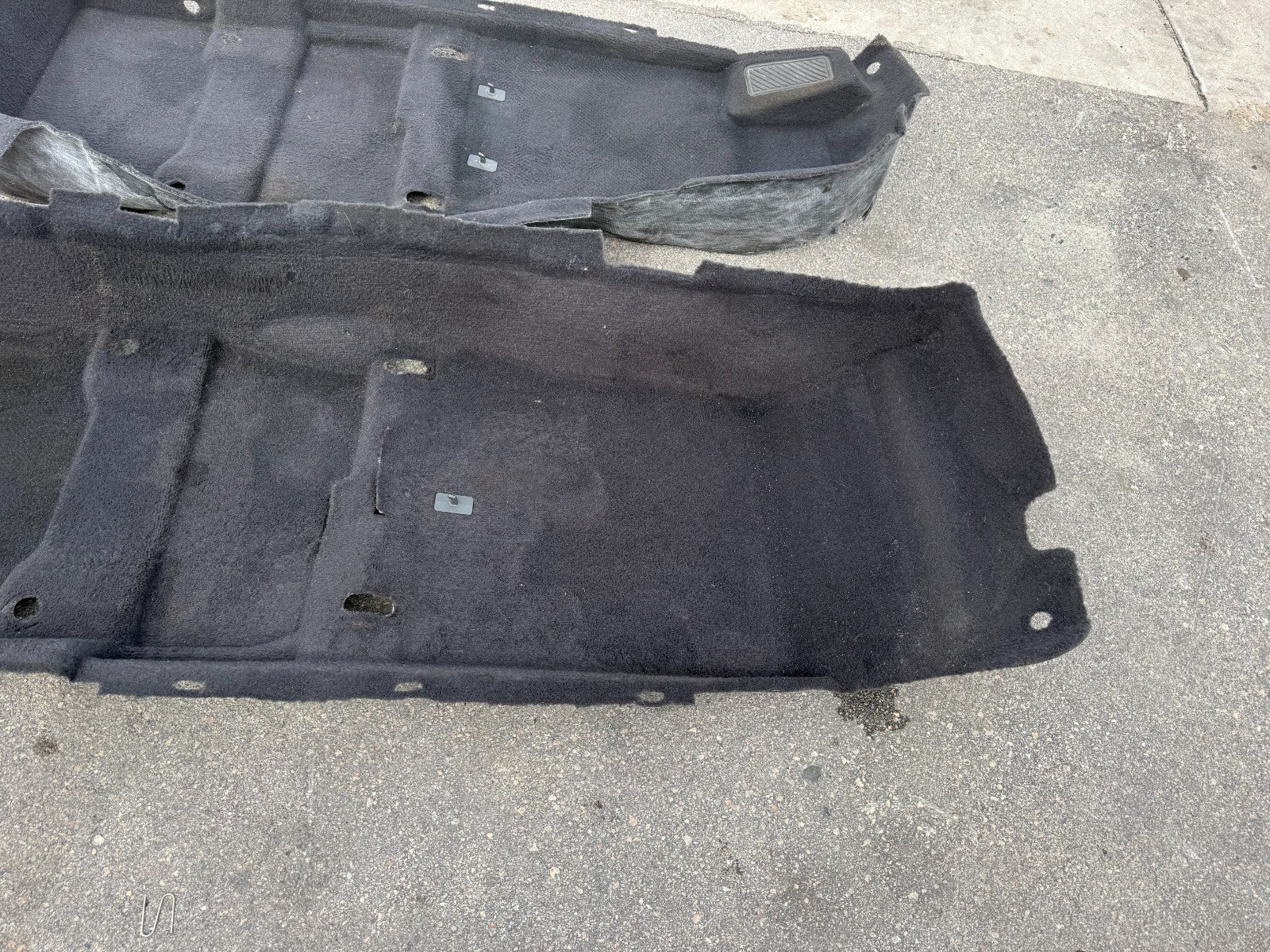 13 16 HYUNDAI GENESIS COUPE 3.8L   CARPET   BLACK IN COLOR   OEM FACTORY OE #31910