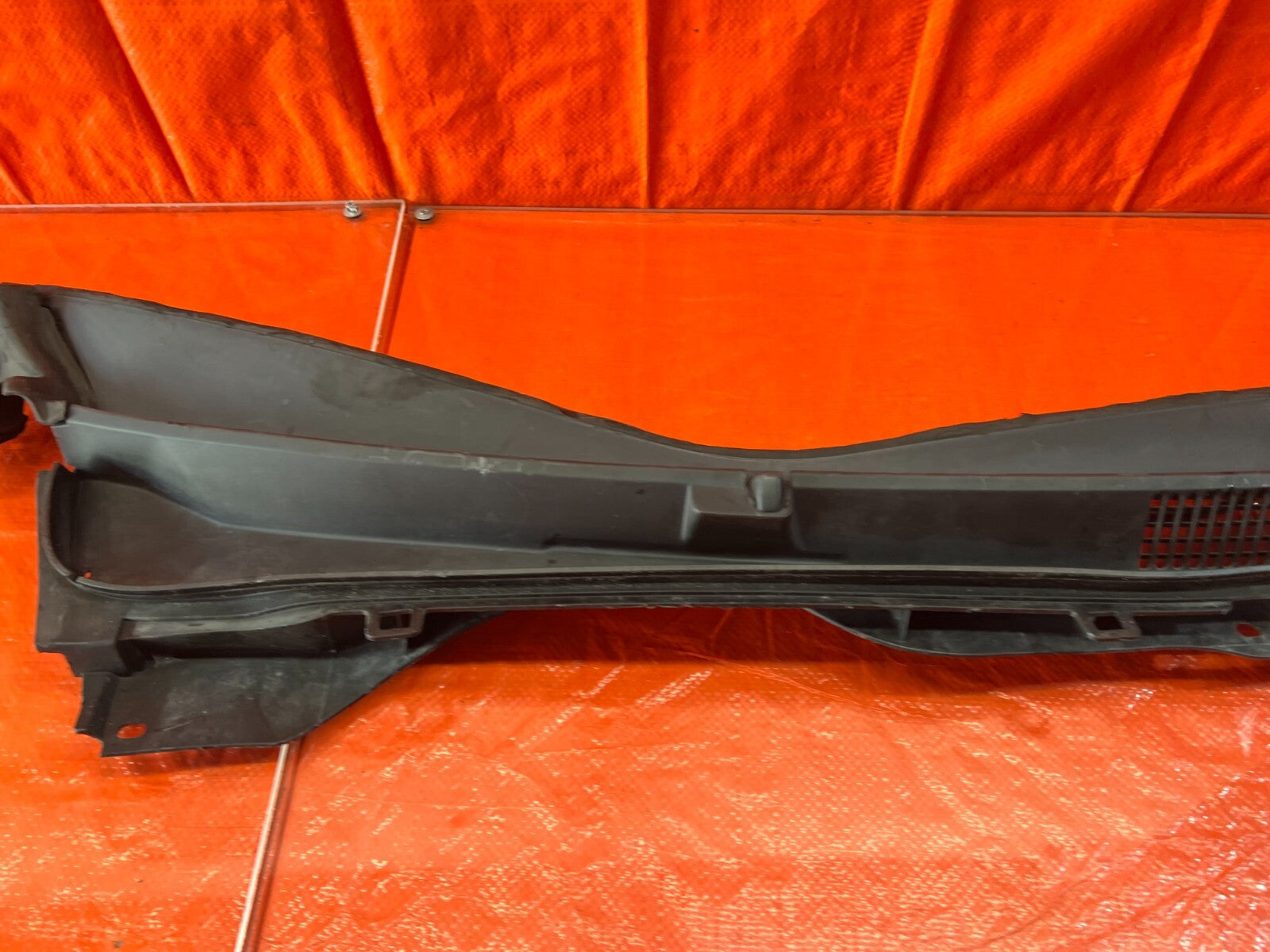 04 08 ACURA TL   WIPER COWL TRIM   PASSENGER RIGHT SIDE   OEM FACTORY #1377