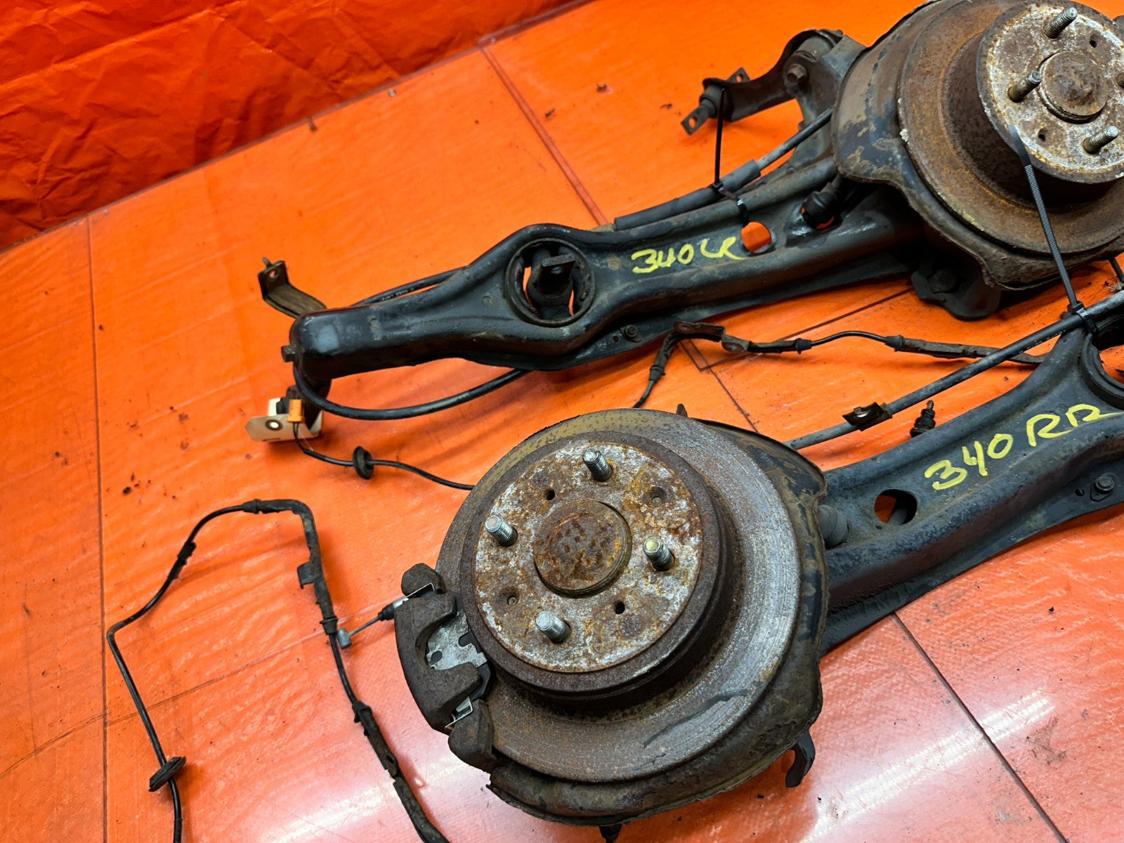 94-01 ACURA INTEGRA REAR DISC BRAKE CONVERSION TRAILING ARMS CALIPERS OEM #34014