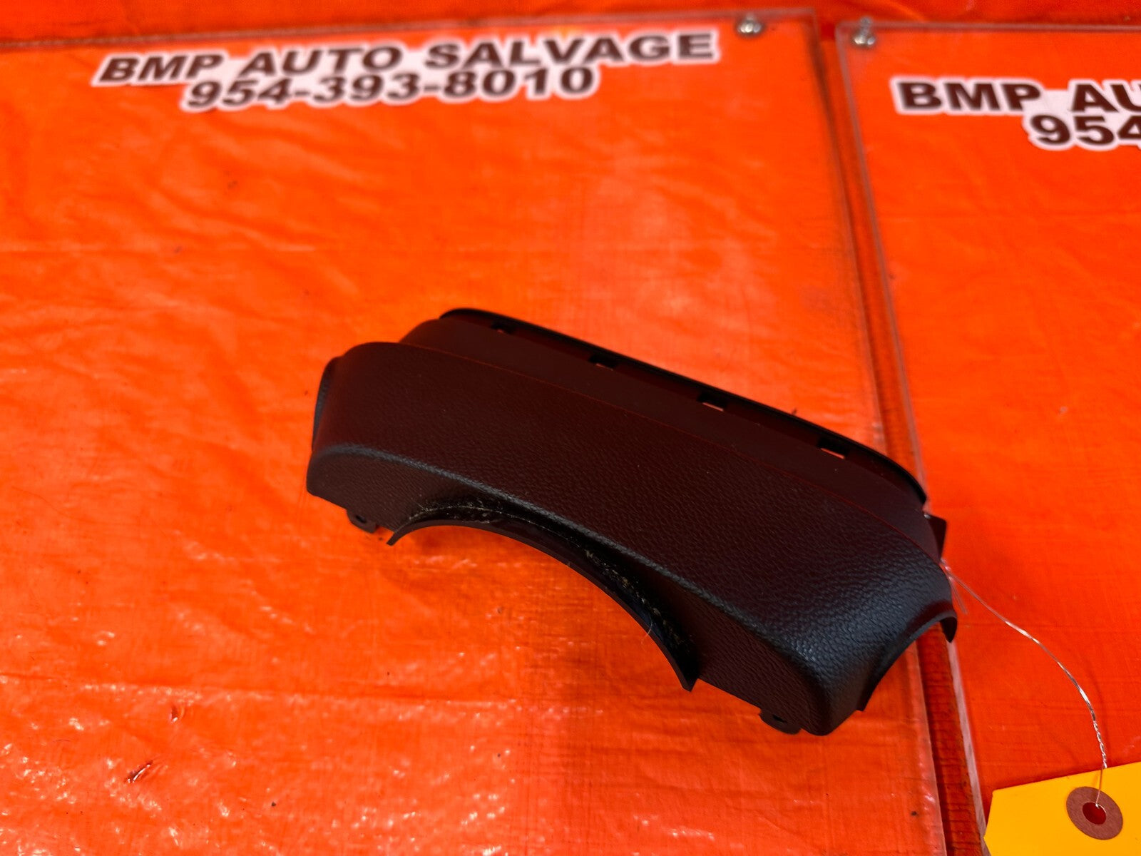 08 15 INFINITI G37 & Q60 6 SPEED MANUAL STEERING COLUMN COVER   TOP PORTION 2486