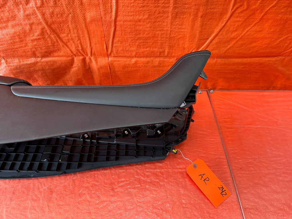 16 20 INFINITI Q50 / 17 20 Q60   ARM REST CENTER CONSOLE   OEM FACTORY OE #24214