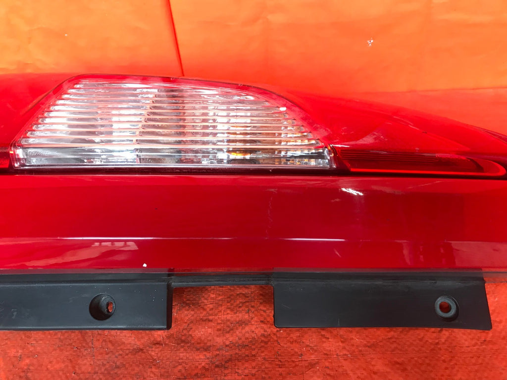 OEM 2012 2013 KIA SOULD DRIVER LEFT TAIL LIGHT LAMP 12 13 RED8