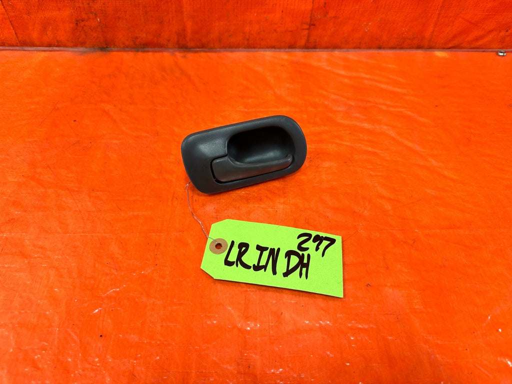 96 00 HONDA CIVIC 4D SEDAN   DRIVER LEFT REAR   INTERIOR DOOR HANDLE OEM 2970