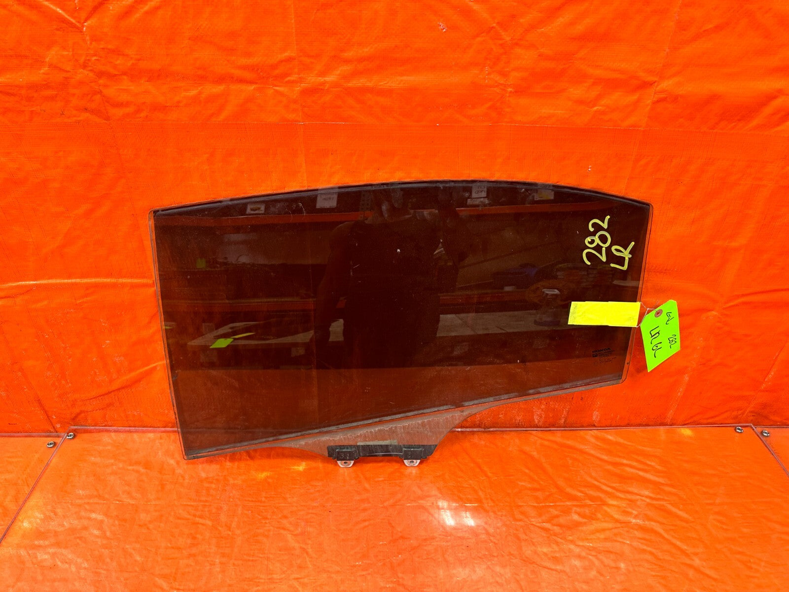 06 11 HONDA CIVIC SEDAN 4 DOOR   DRIVER LEFT REAR   DOOR GLASS   OEM #2820