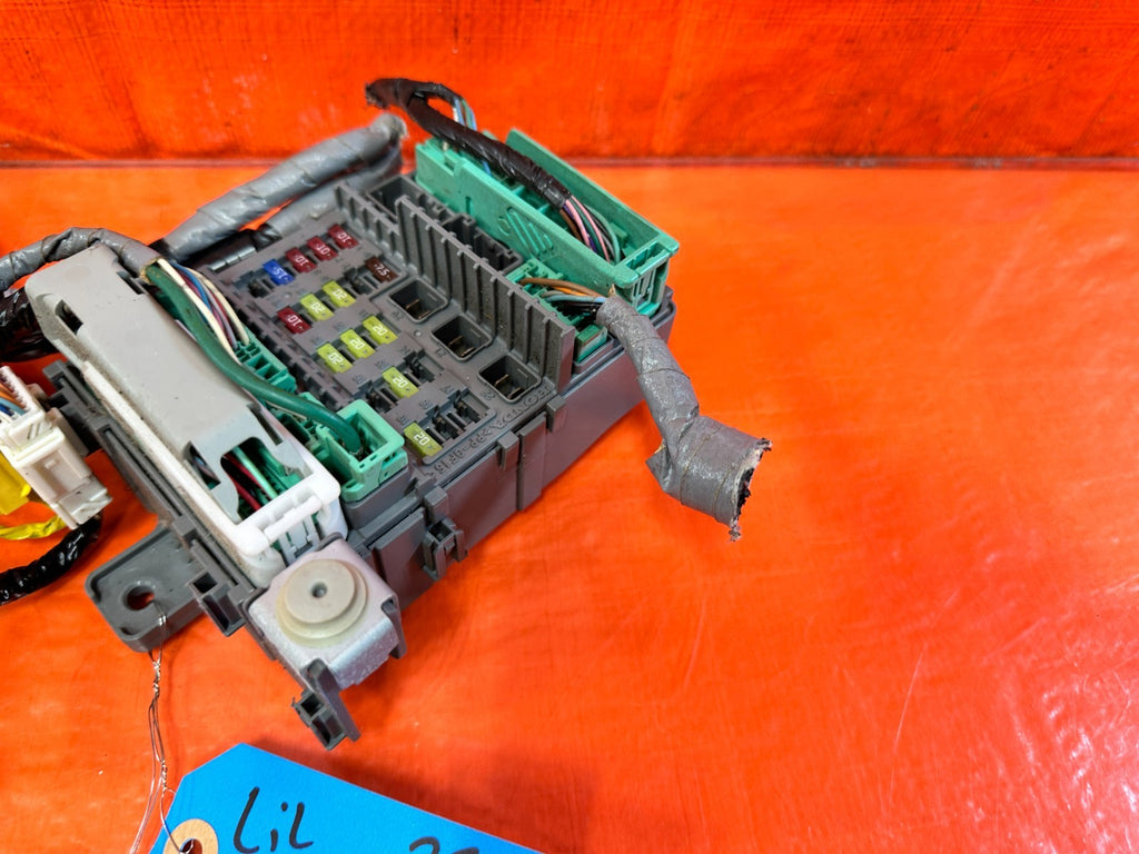 09 10 ACURA TSX 6 SPEED   INTERIOR CABIN UNDER DASH FUSE BOX PANEL LEFT SIDE 3212
