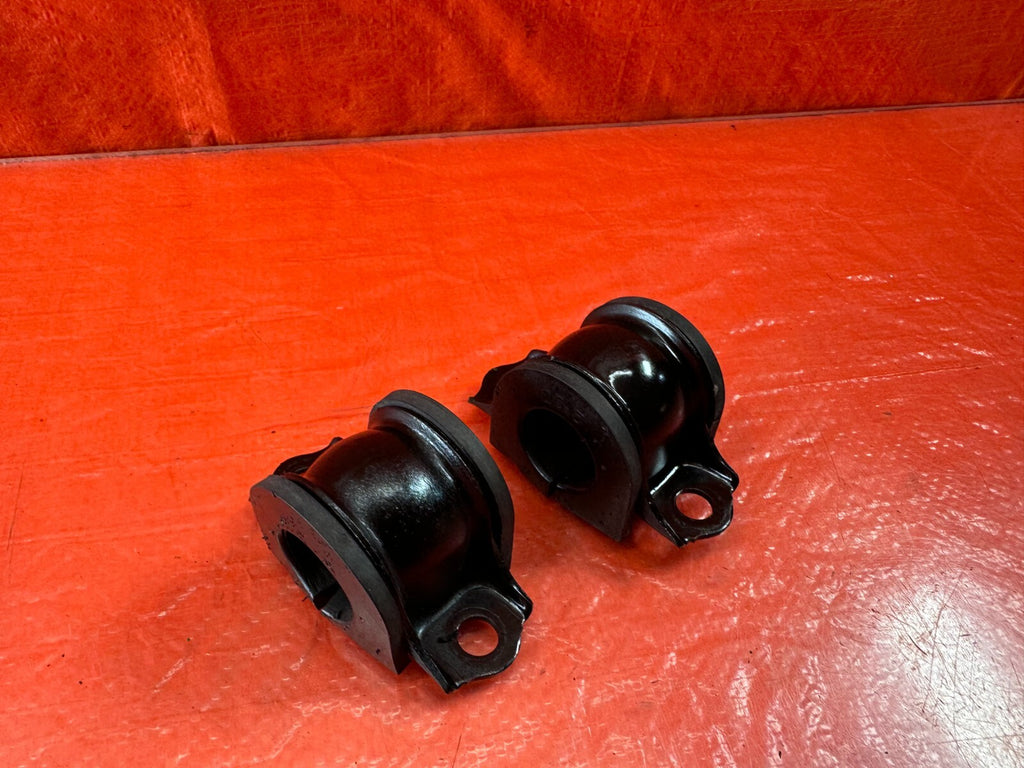 04 07 HONDA S2000   FRONT SWAY STABILIZER BAR BUSHINGS AND BRACKETS   OEM #19716