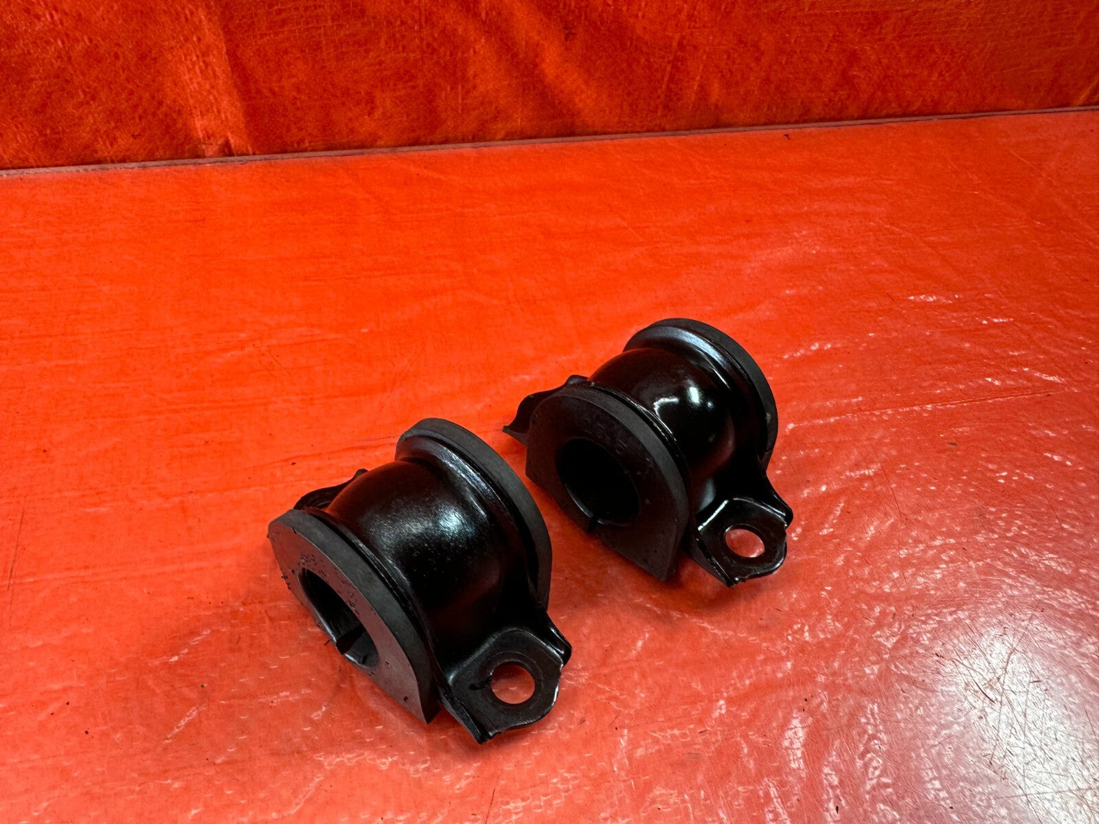 04 07 HONDA S2000   FRONT SWAY STABILIZER BAR BUSHINGS AND BRACKETS   OEM #19716
