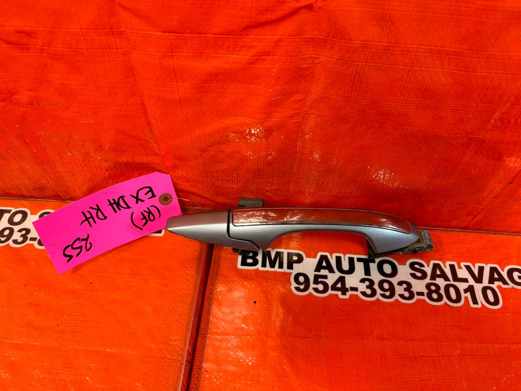 04 08 ACURA TSX   PASSENGER RIGHT FRONT   EXTERIOR DOOR HANDLE SILVER OEM #2550