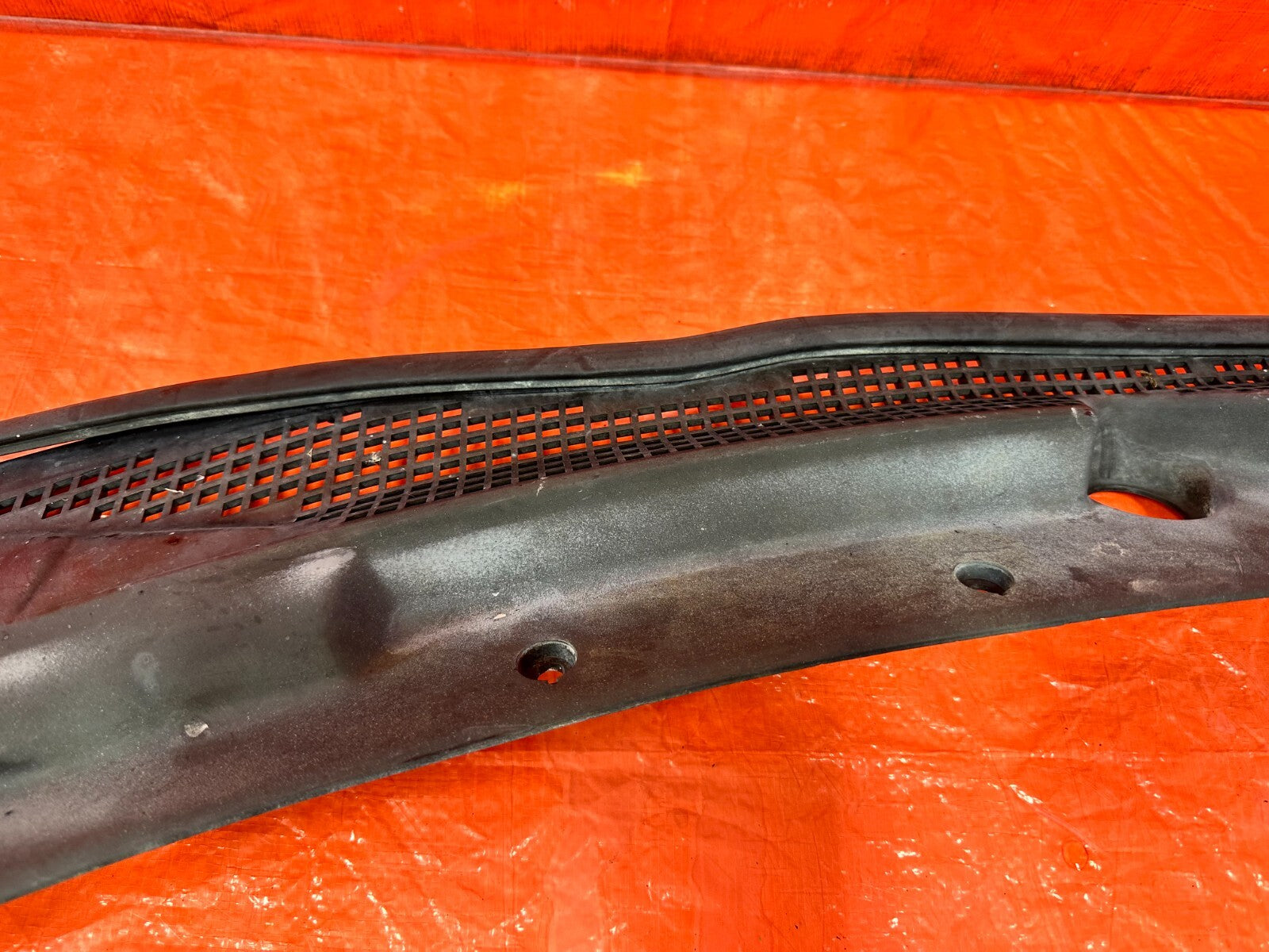 93 97 HONDA DEL SOL  WINDSHIELD WIPER COWL TRIM PLASTIC   OEM FACTORY #2724