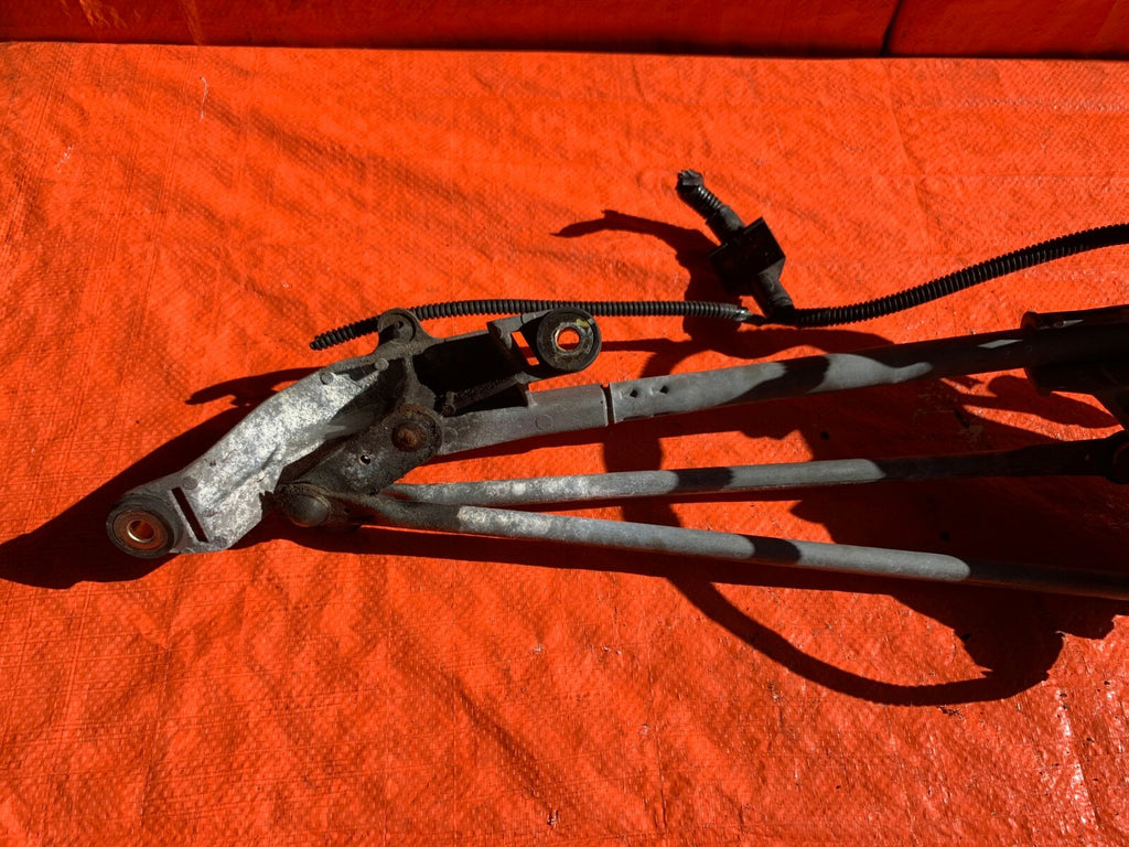 OEM 2004 04 ACURA RSX TYPE S   WINDSHIELD WIPER MOTOR WITH LINKAGE W/ PIGTAILS5