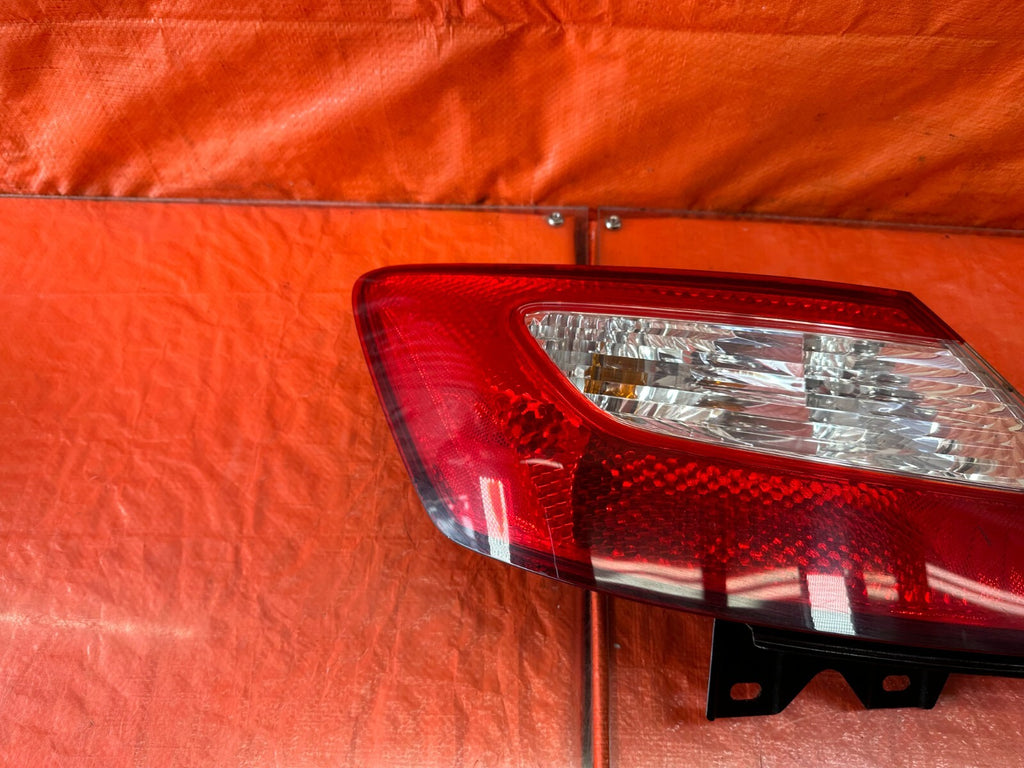 06 08 CIVIC 2D COUPE   DRIVER LEFT TAIL LIGHT LAMP   OEM FACTORY OE #2374