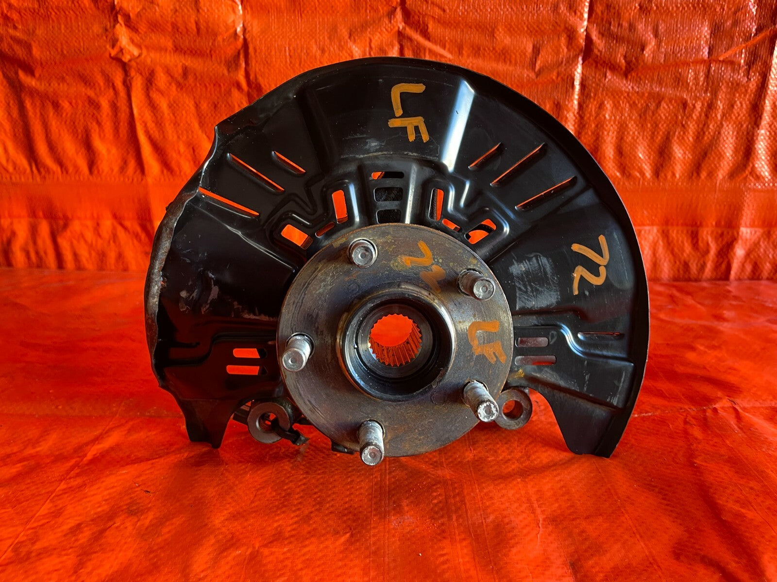 18 21 SUBARU CROSSTREK   AWD   DRIVER LEFT FRONT SPINDLE KNUCKLE HUB   OEM #720