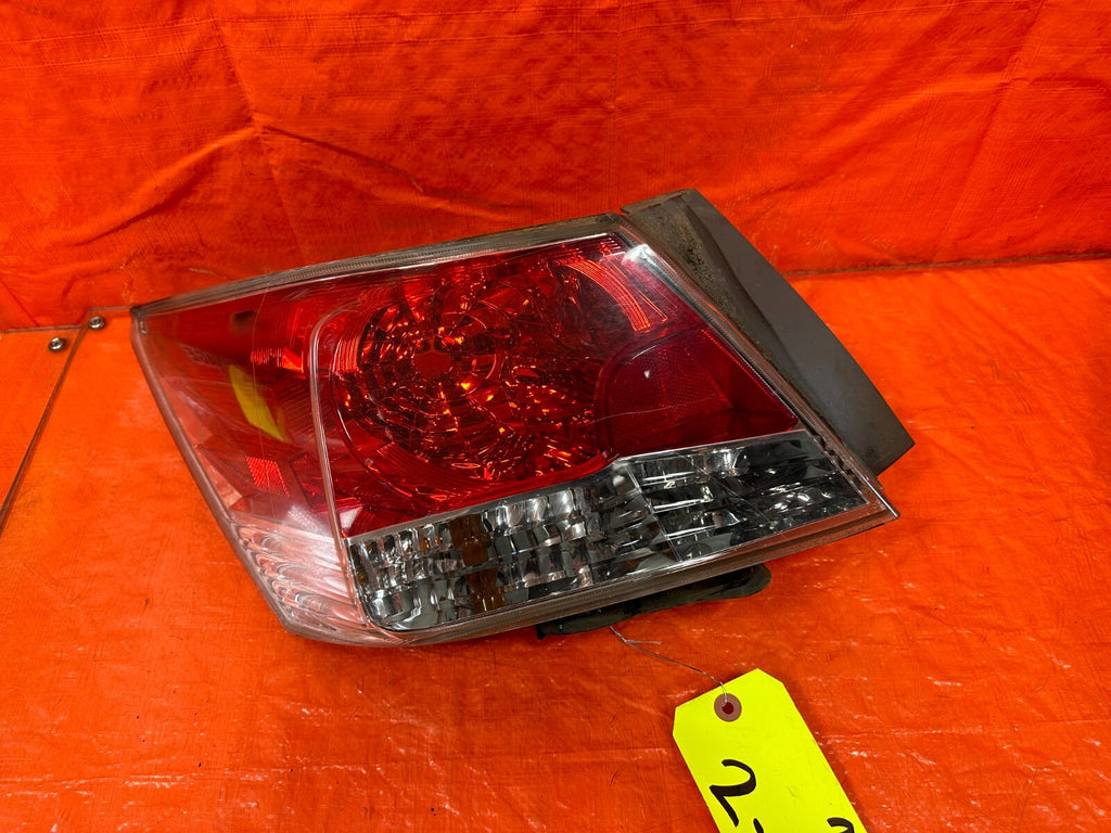 08 12 HONDA ACCORD SEDAN   DRIVER LEFT OUTER   TAIL LIGHT LAMP   OEM #2511