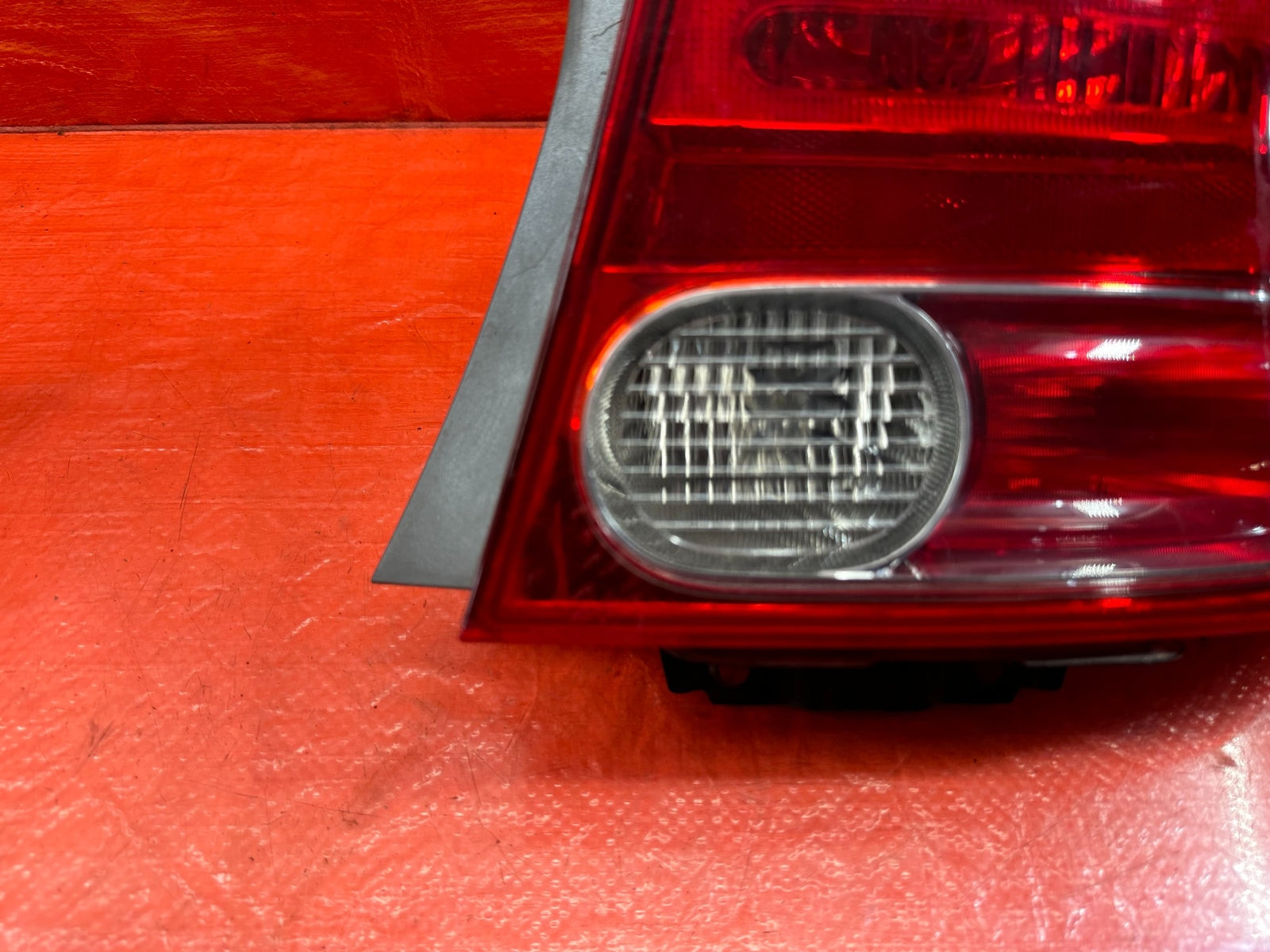 06 08 HONDA CIVIC 4D SEDAN   PASSENGER RIGHT   OUTER TAIL LIGHT LAMP   OEM #2032