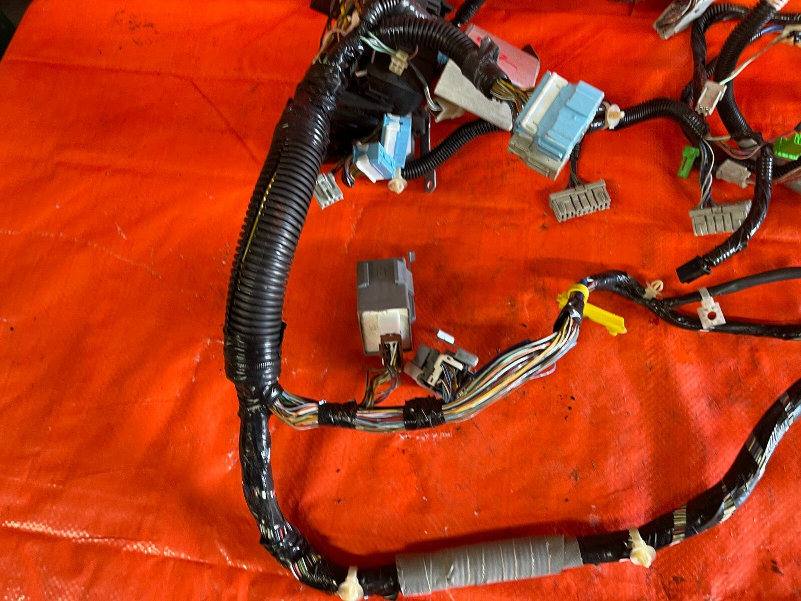 00 01 HONDA S2000   INTERIOR FUSE BOX WIRING HARNESS   32150 S2A A005   OEM OE3
