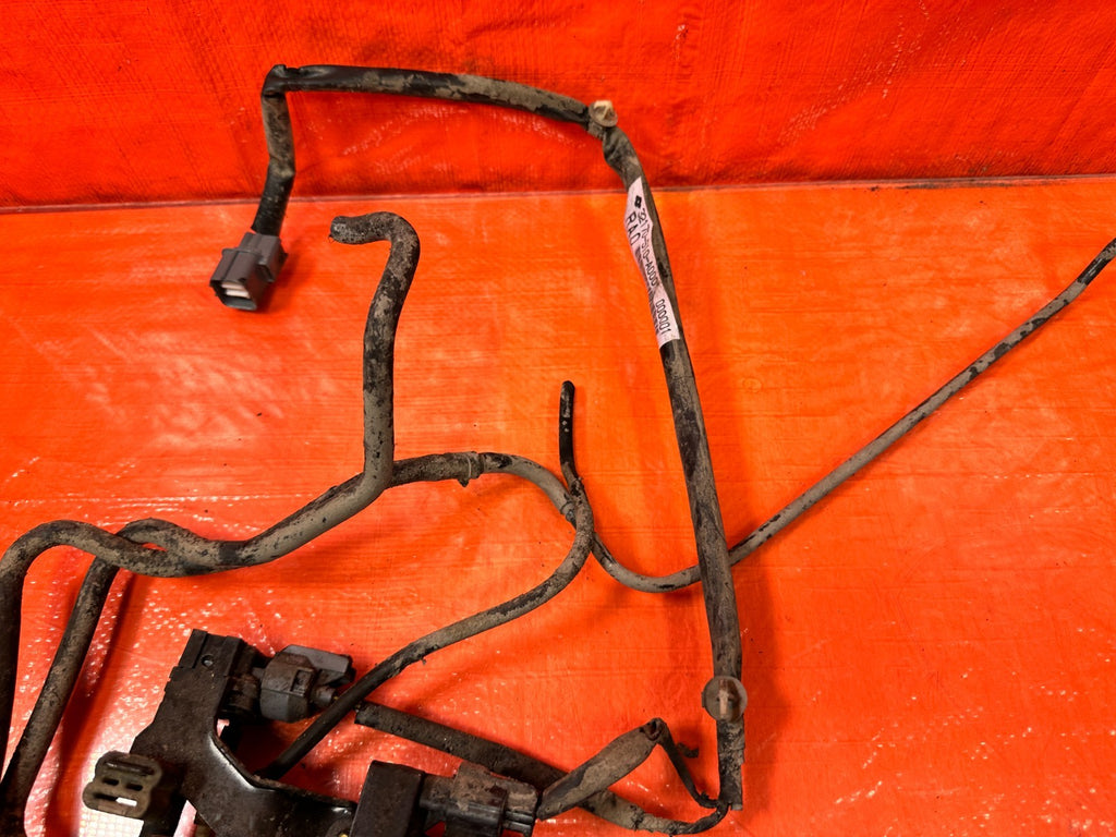 97 01 HONDA CR V CRV   MOUNTS TO THE GAS TANK   THREE WAY VALVE PURGE VALVE OEM3
