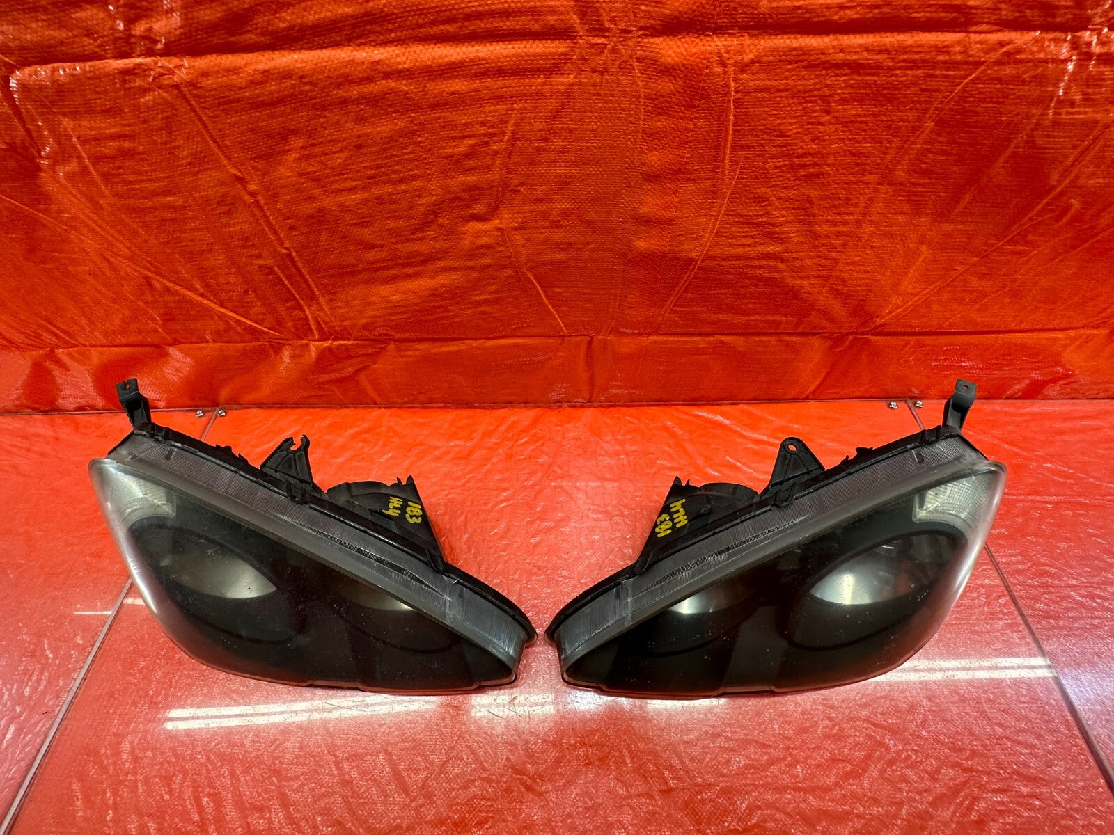 02 04 ACURA RSX   AFTERMARKET BRAND BLACK HOUSING HEADLIGHTS   LEFT & RIGHT #18314