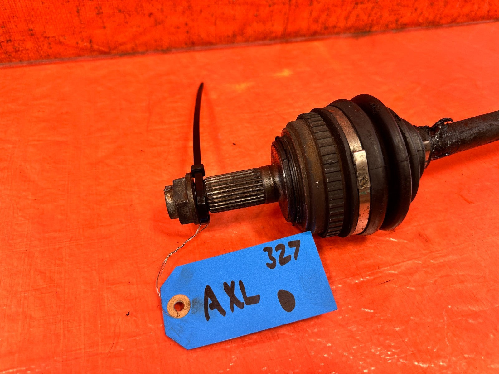 92 95 HONDA CIVIC   D15 D16 D SERIES   SOHC AXLES LEFT AND RIGHT   OEM #3272
