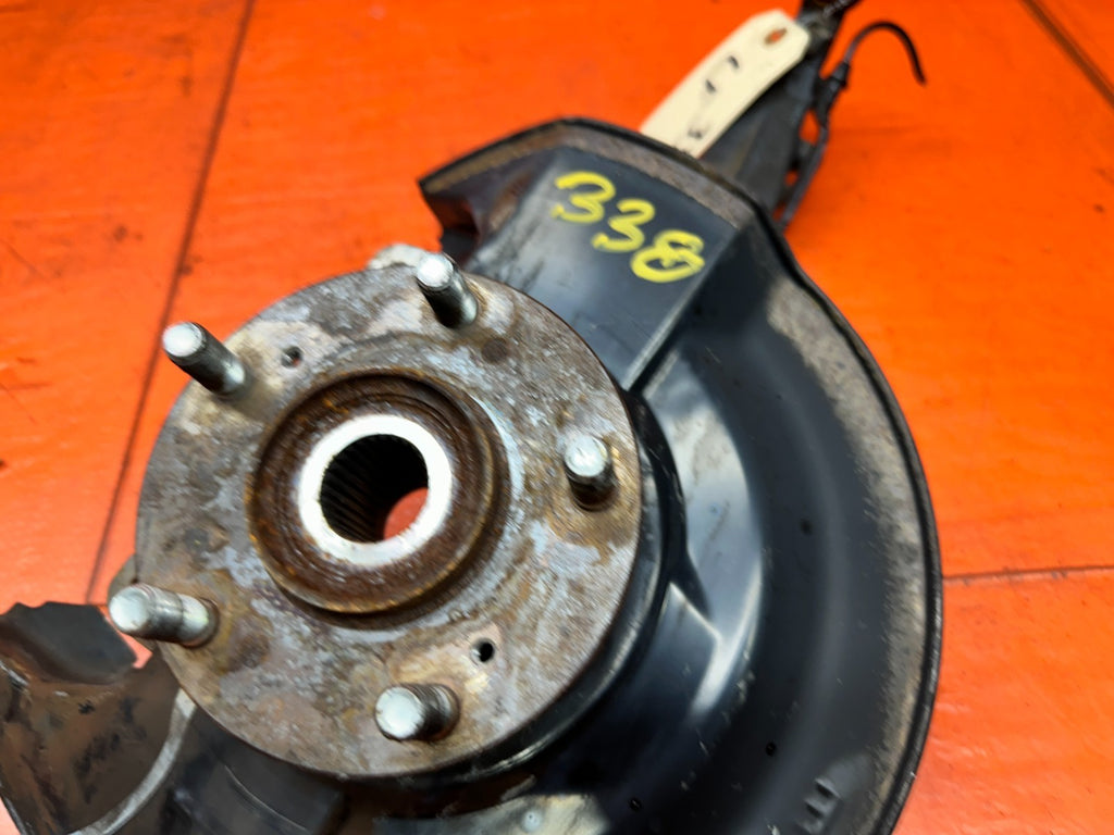 04-05 ACURA TSX 2.4L FRONT LEFT DRIVER SPINDLE KNUCKLE HUB OEM #3388