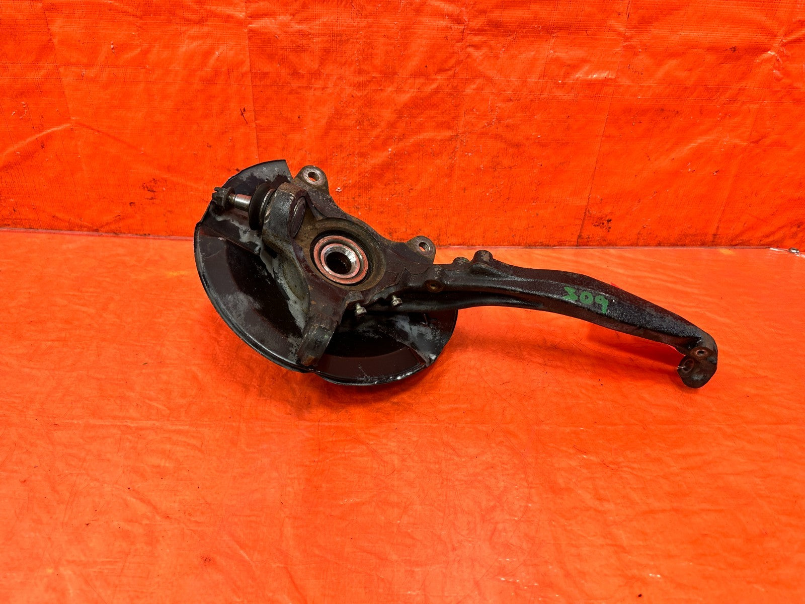 94 01 ACURA INTEGRA RIGHT FRONT SPINDLE KNUCKLE HUB AND ARMS OEM FACTORY OE #3093