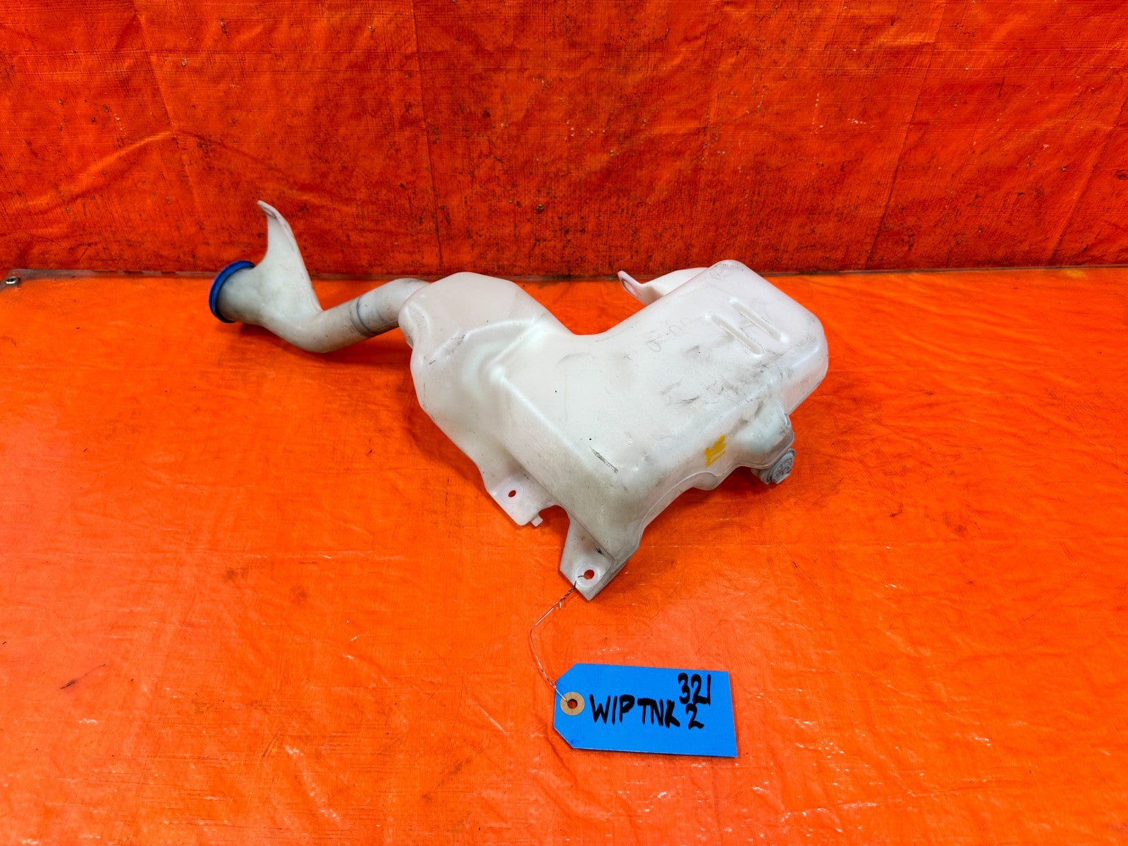 09 14 ACURA TSX   WINDSHIELD WIPER FLUID RESERVOIR TANK W/ MOTORS   OEM OE #3210