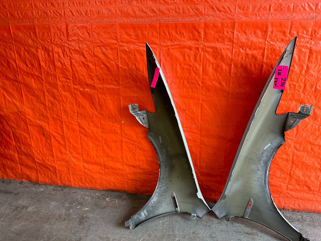 04 08 ACURA TL   LEFT AND RIGHT FENDERS   ROLLED   MIAMI LOCAL PICK UP ONLY! OEM21