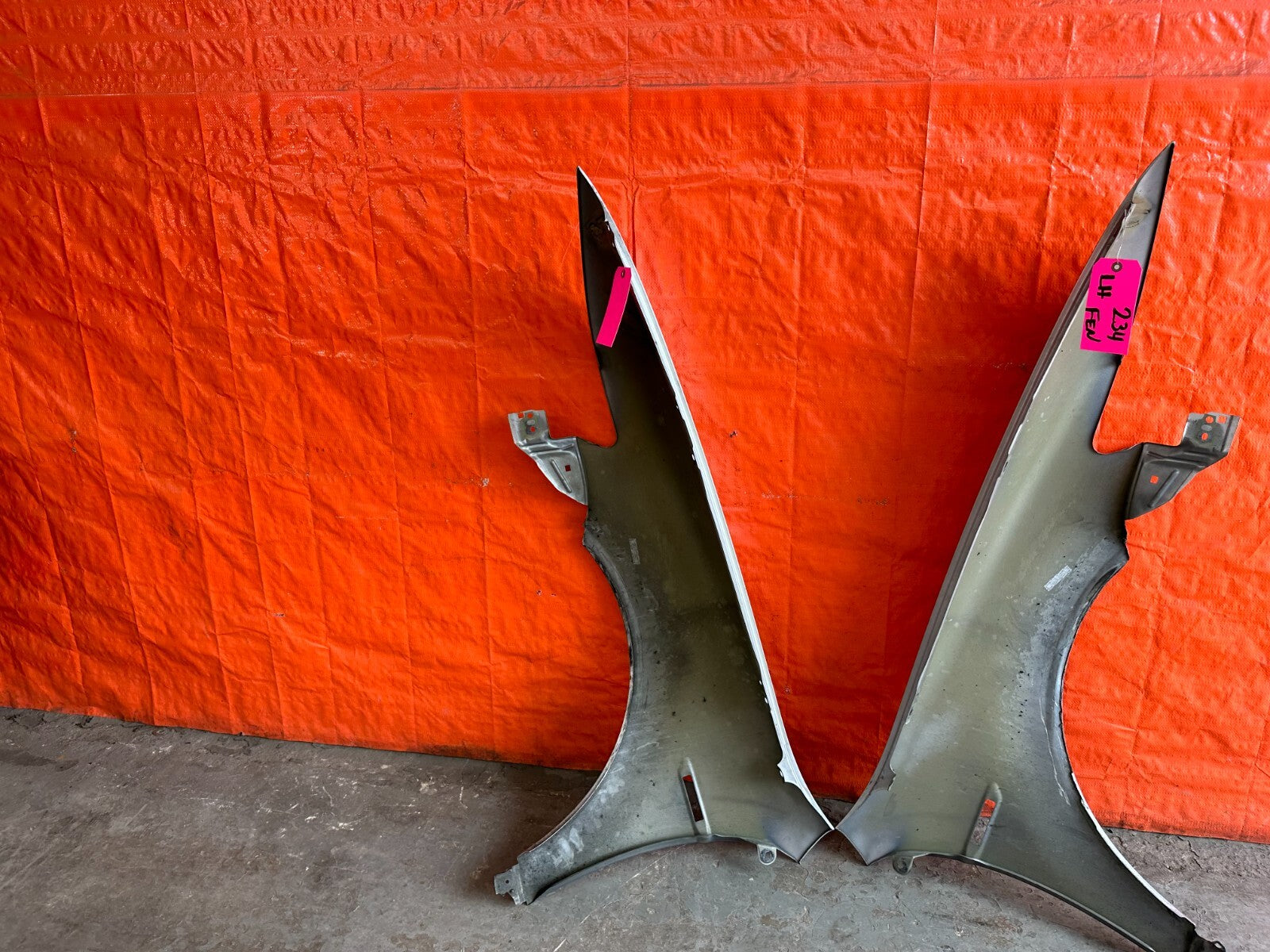 04 08 ACURA TL   LEFT AND RIGHT FENDERS   ROLLED   MIAMI LOCAL PICK UP ONLY! OEM21