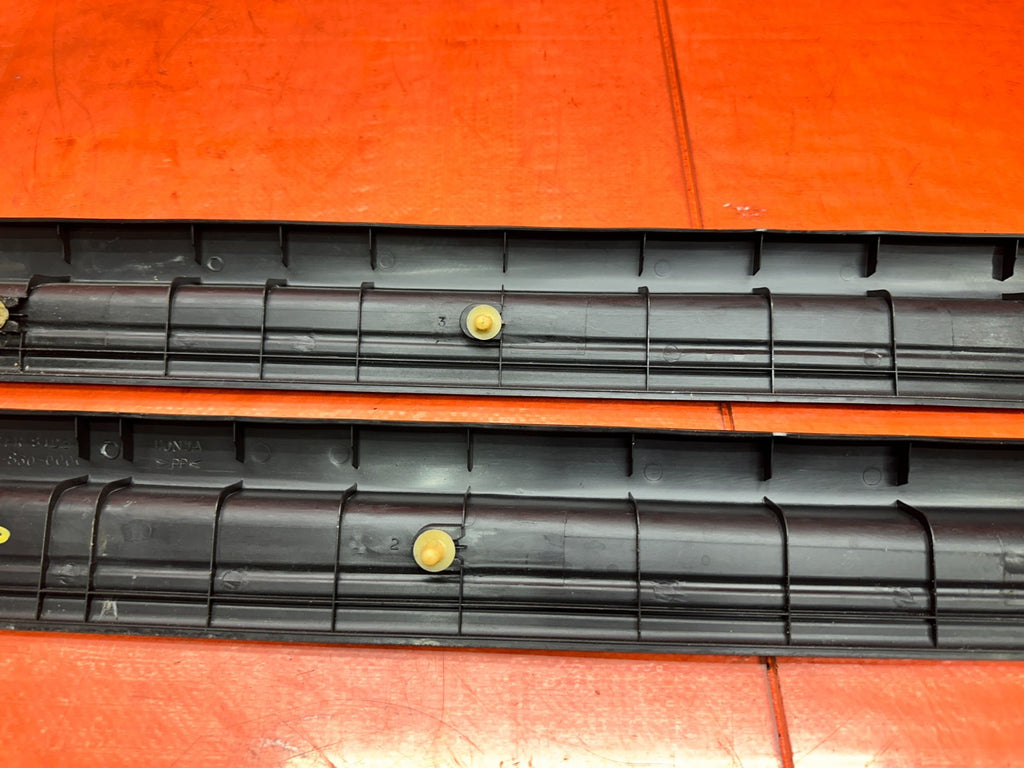 97 01 HONDA PRELUDE 2.2L FLOOR PILLAR TRIM MOLDING PLASTICS LEFT RIGHT OEM #33510