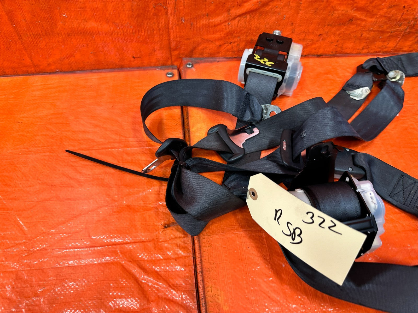 04 08 ACURA TSX   REAR SEAT BELT SET   LEFT & RIGHT SEAT BELTS   BLACK OEM #3228